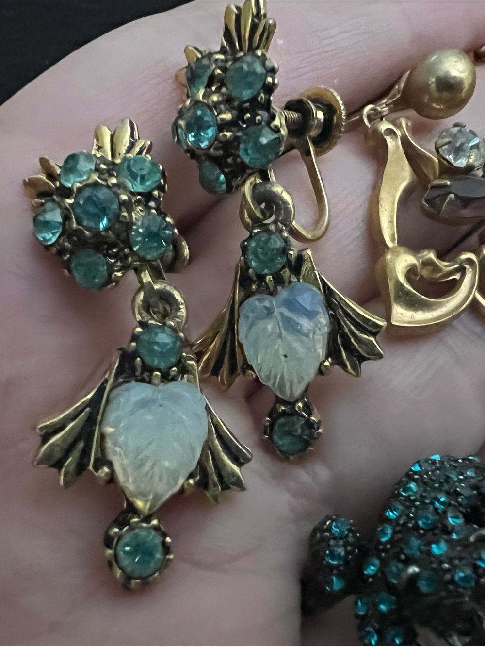 Vintage Clip-on Earrings and Ring - Picture 3 of 10